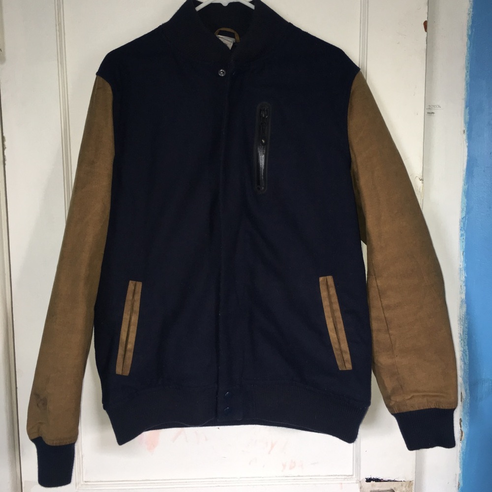 NIKE SPORTSWEAR JACKET